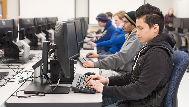 Students working in cybersecurity lab