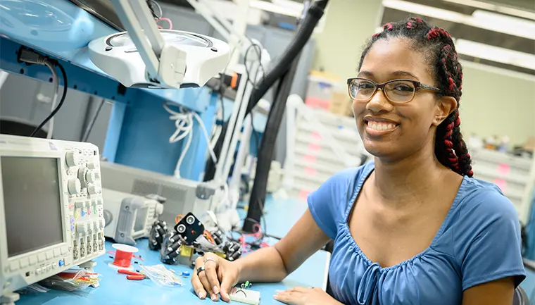 Student working in the engineering lab