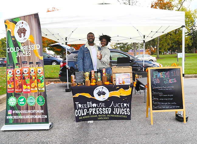 Photo of Entrepreneurs with Juice Bar